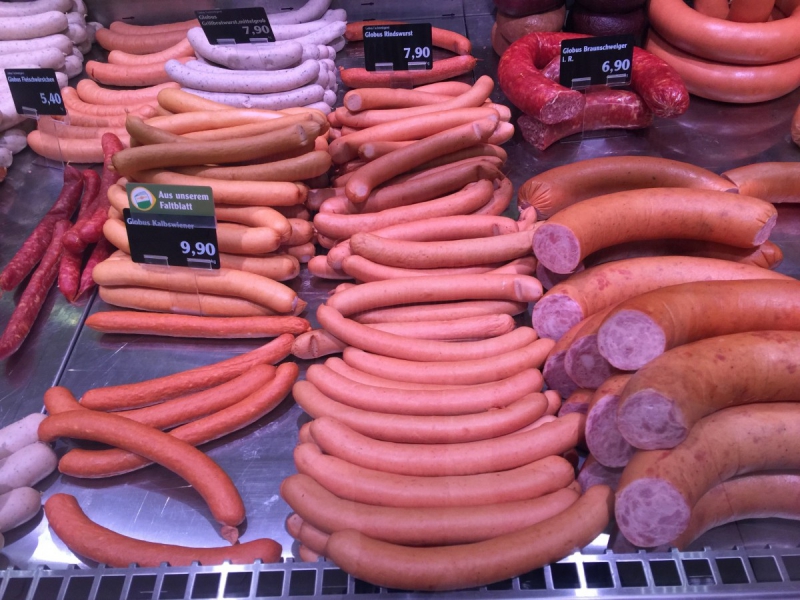 charcuterie-MALAUSSENE-min_sausages_meat_butchery-1069321